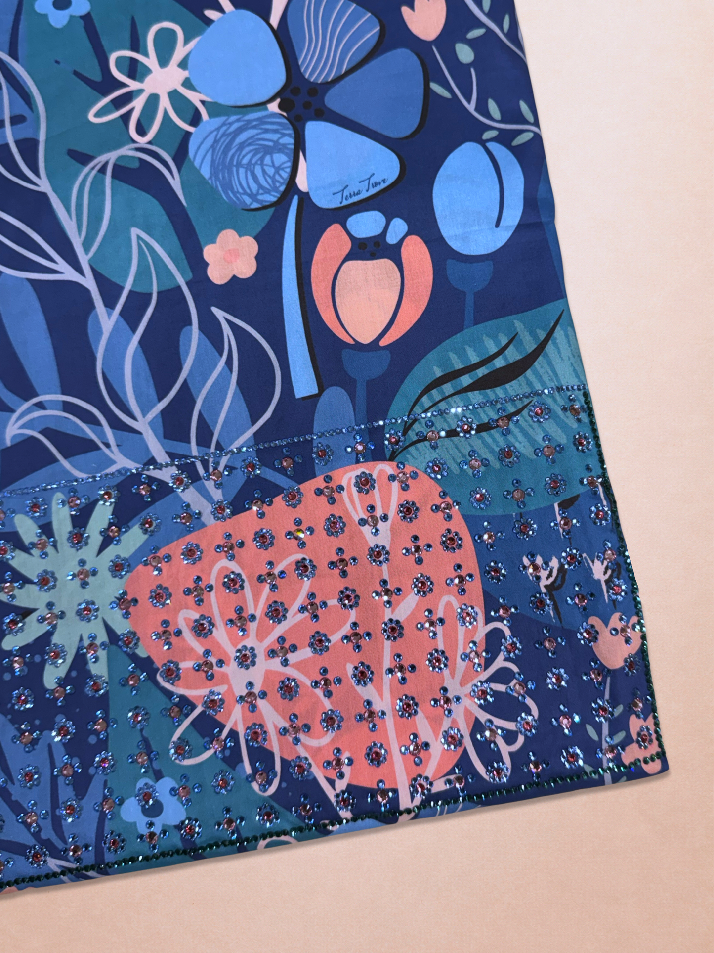 Crystal-Embellished Kaftan 2026