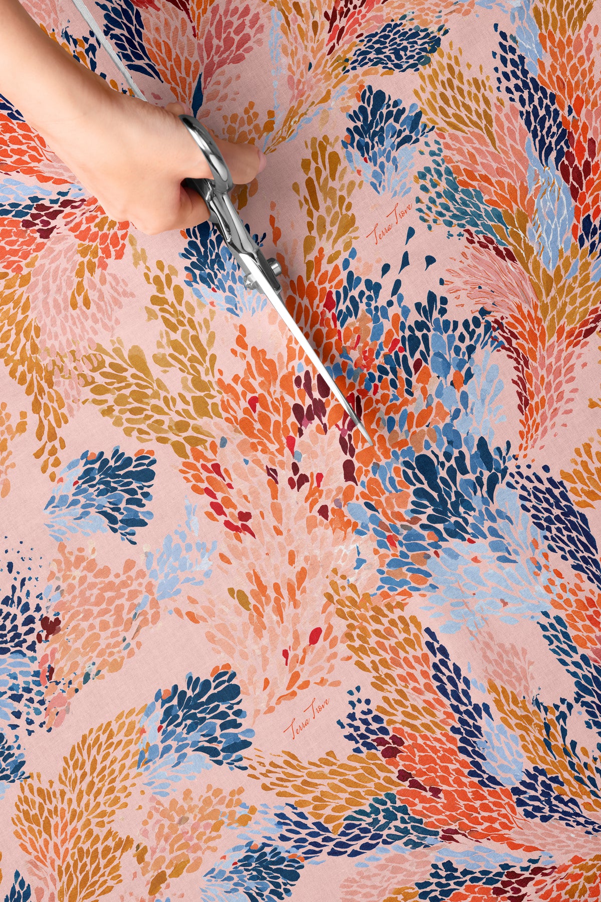 Coral Reverie - Italian Cotton Fabric | SUM26